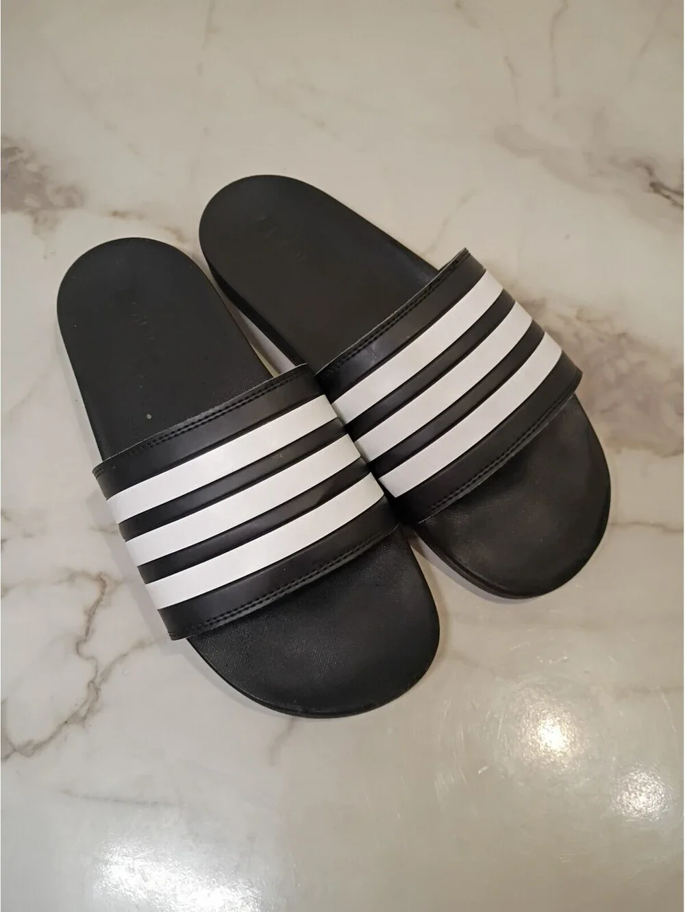 adidas Adilette Comfort Men's Black Shower Slides Sandals  Sz 7 New